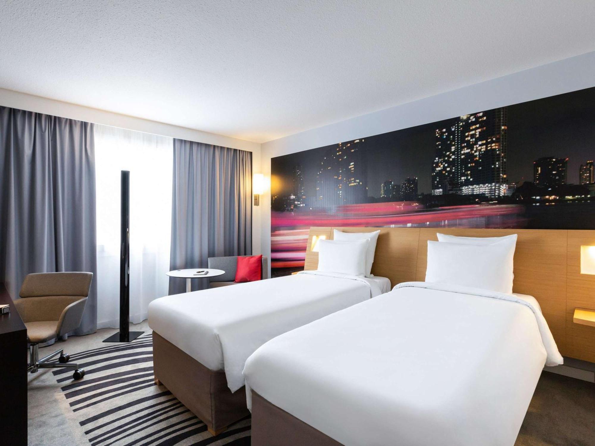Novotel Bordeaux Centre Ville Экстерьер фото