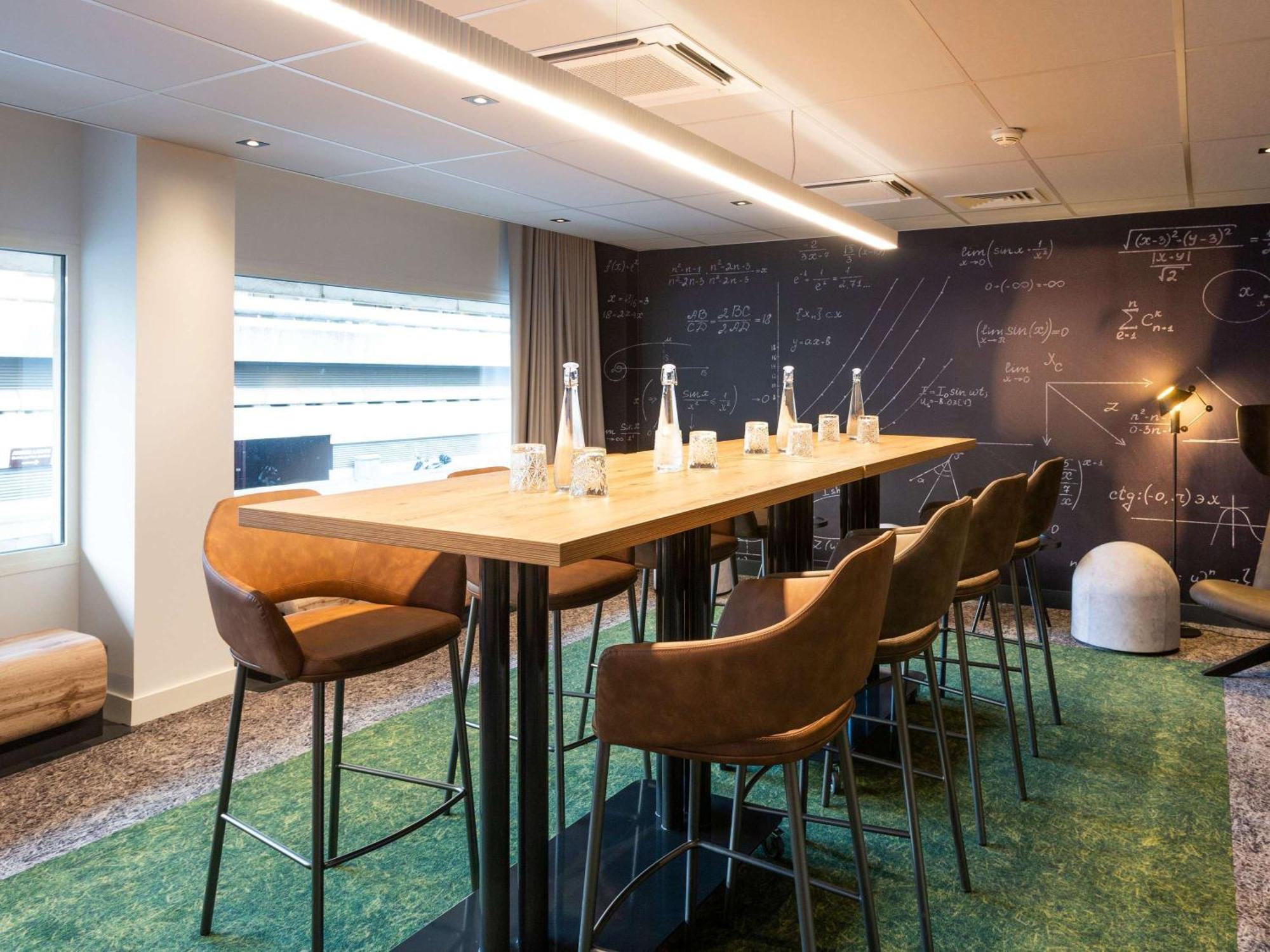 Novotel Bordeaux Centre Ville Экстерьер фото