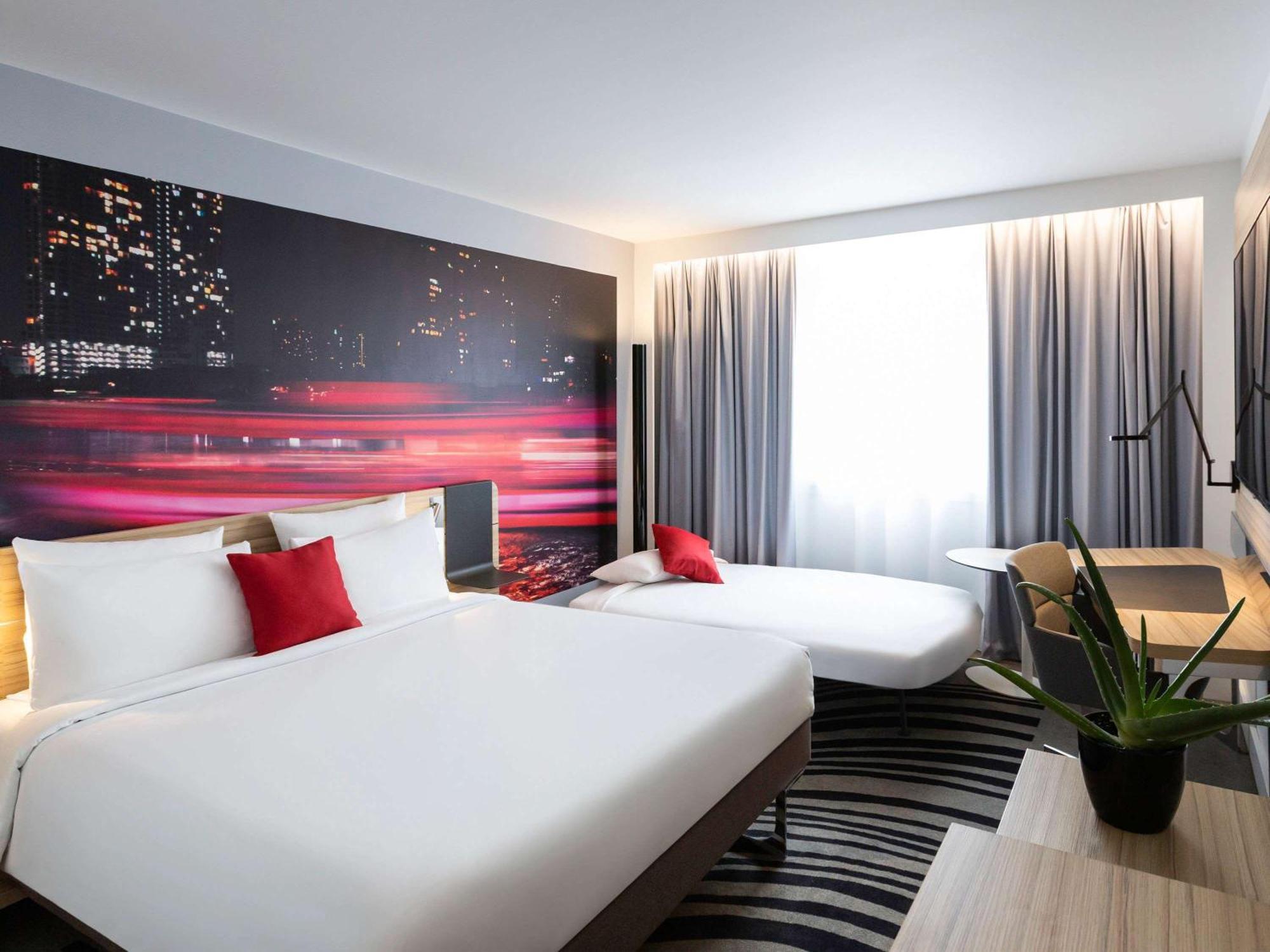 Novotel Bordeaux Centre Ville Экстерьер фото